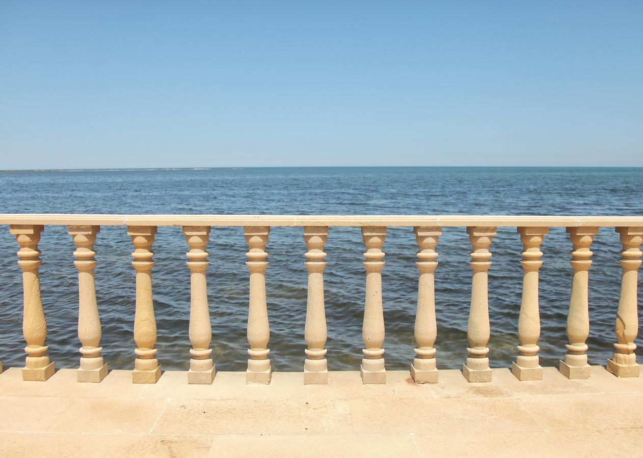 F-Marine Resort Artyom Bagian luar foto